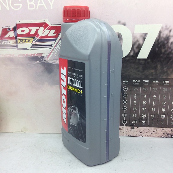 Nước làm mát cao cấp pha sẵn Motul Motocool Factory Line Organic 1L
