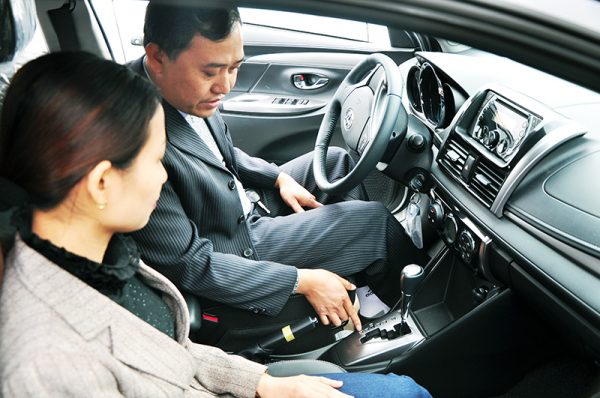 thi bằng lái xe b2, bằng lái xe b2, bằng lái xe b2 lái được xe gì, bằng lái xe b2 chạy được xe gì, bằng lái xe b2 là gì, bằng lái xe b2 có thời hạn bao lâu, thi bằng lái xe b2 bao nhiêu tiền, 18 đề thi bằng lái xe b2, học lái xe b2, học lái xe, học lái xe ô tô, học lái xe b1, học lái xe bằng c