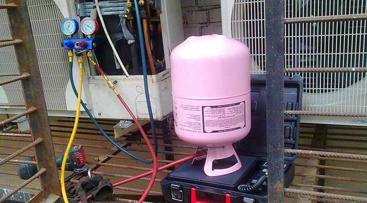 Máy lạnh, điều hòa hết gas mà bạn không biết. Khi nào thì cần nạp gas?