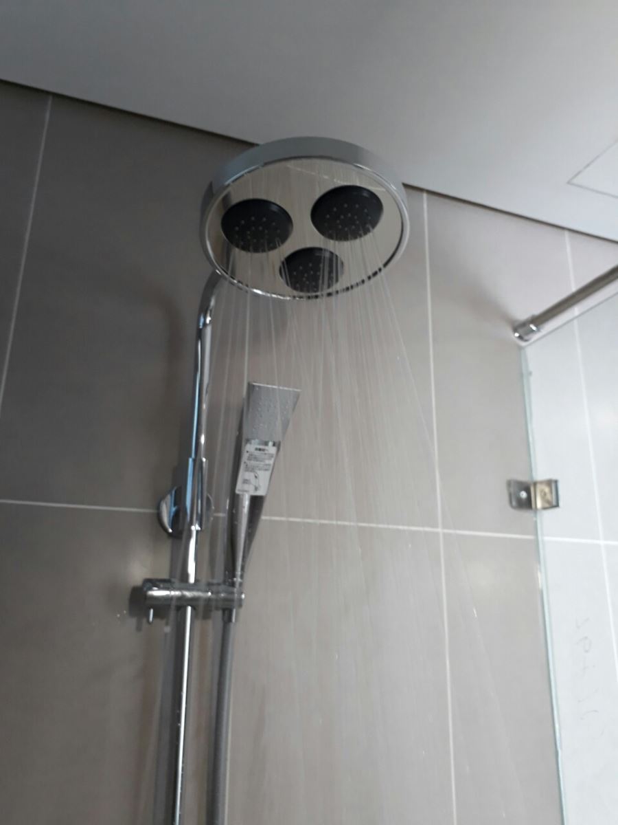 Vài chiêu sử dụng khi sen vòi xả nước kém