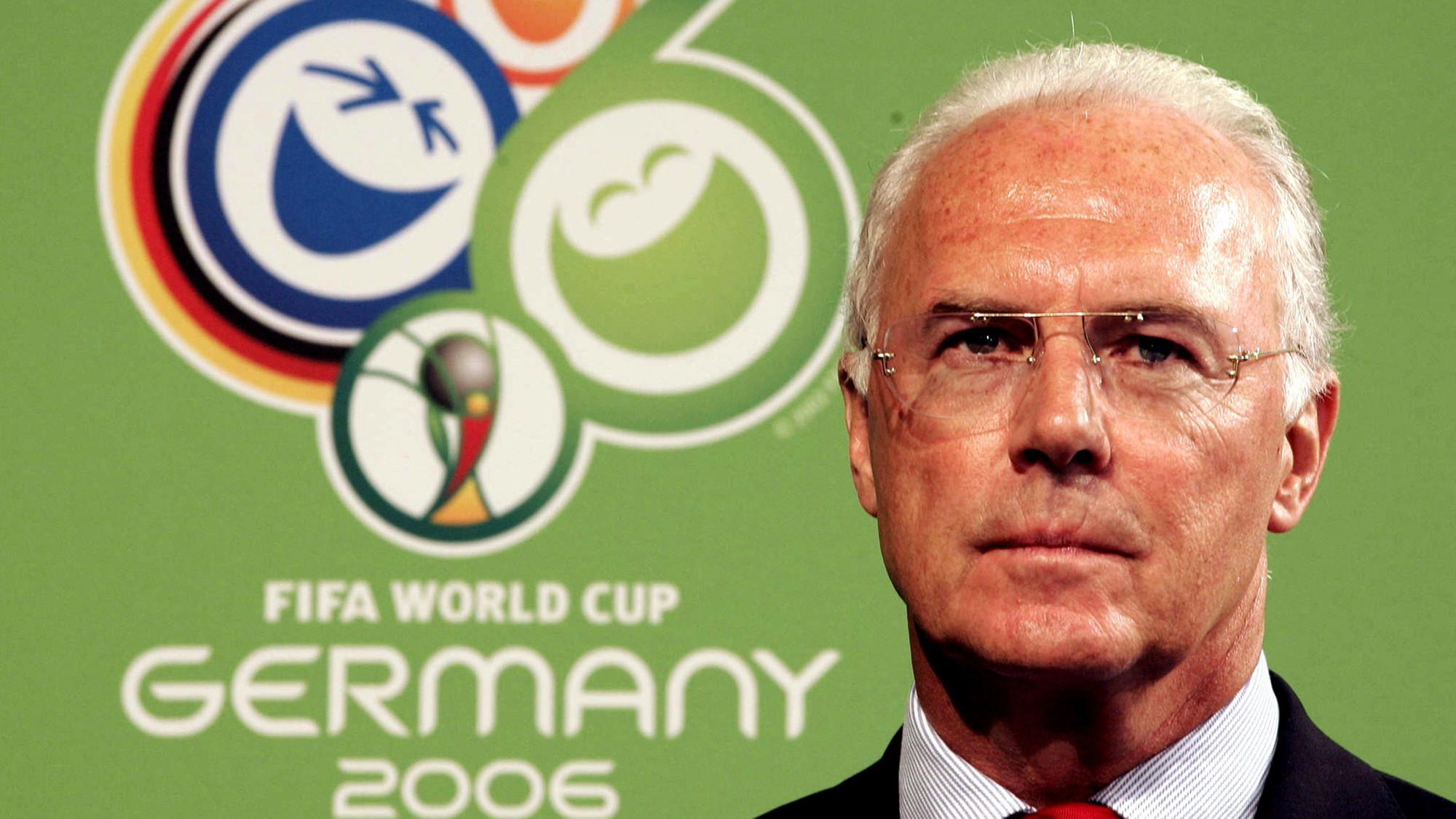 LĐBĐ Đức kiện “Hoàng đế” Franz Beckenbauer