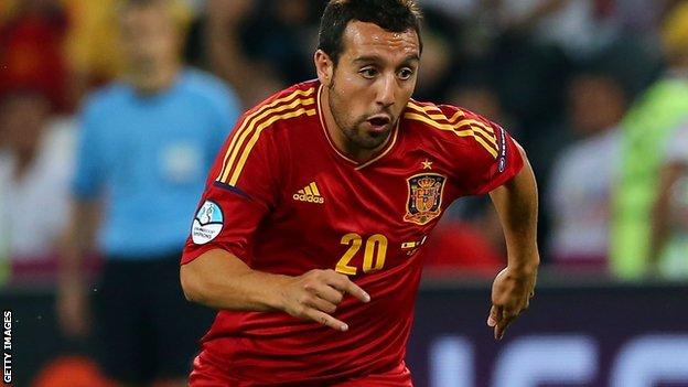 Arsenal sign Spanish midfielder Santi Cazorla from Malaga - BBC Sport