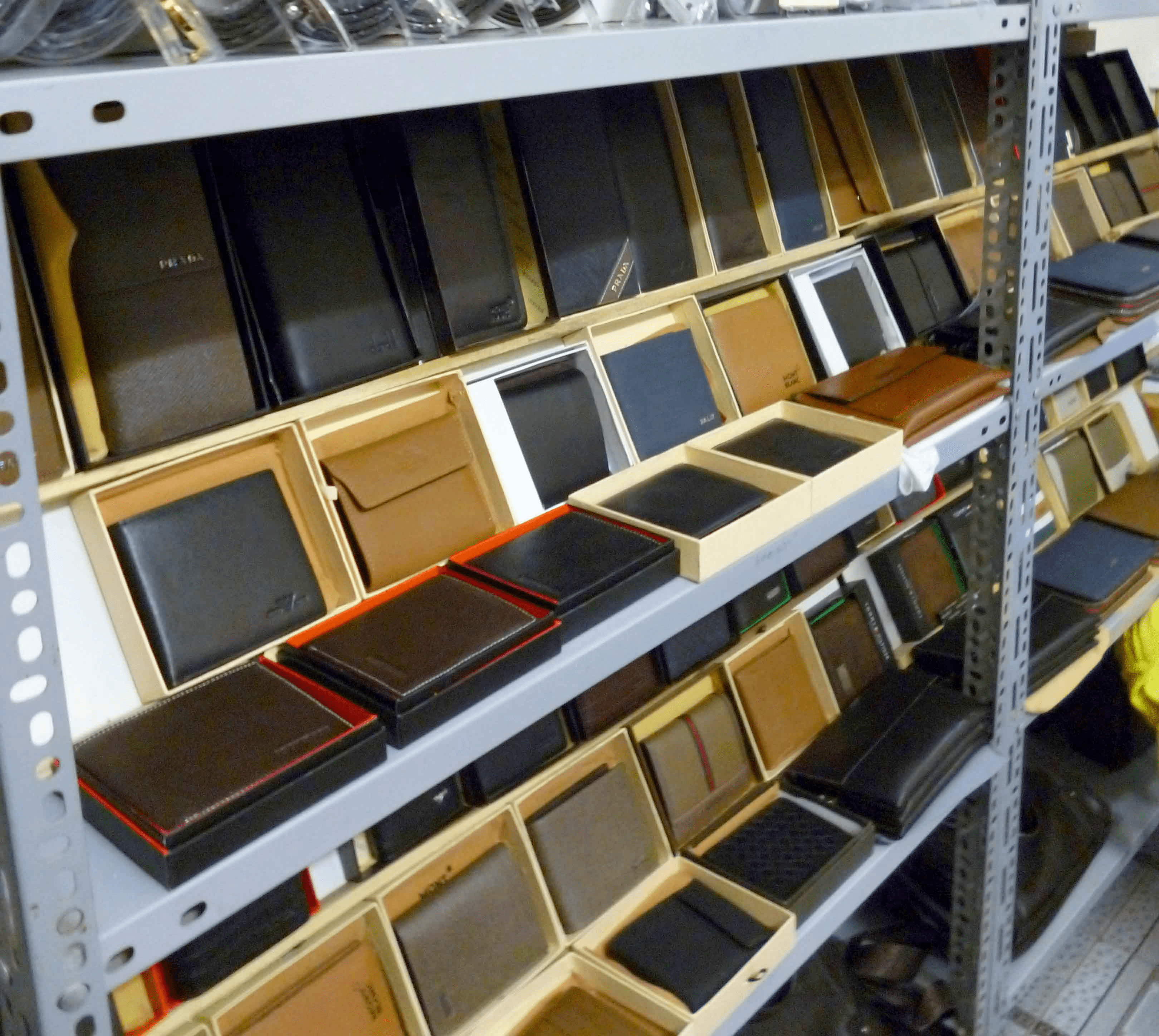 Ví da nam Thành phố Hồ Chí Minh Không Thể Bỏ Qua Top 10 Shop Ví Da Nam TPHCM Cao Cấp