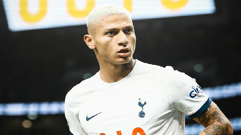 Chi tiết về tiểu sử và sự nghiệp của cầu thủ bóng đá Richarlison